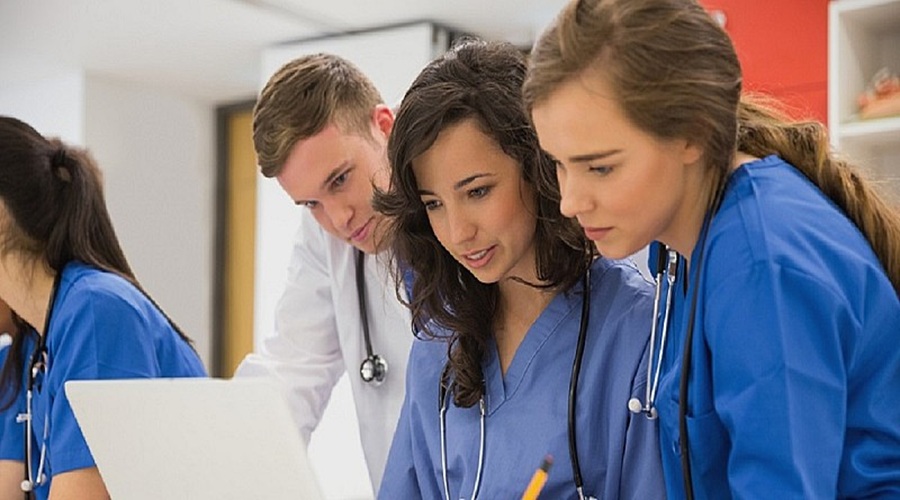 Clicca per accedere all'articolo CONCORSO PUBBLICO, PER TITOLI ED ESAMI, PER L'ASSUNZIONE DI 35 MEDICI DELLA CARRIERA DEI MEDICI DELLA POLIZIA DI STATO